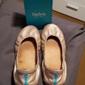 Rose Tieks Size 9